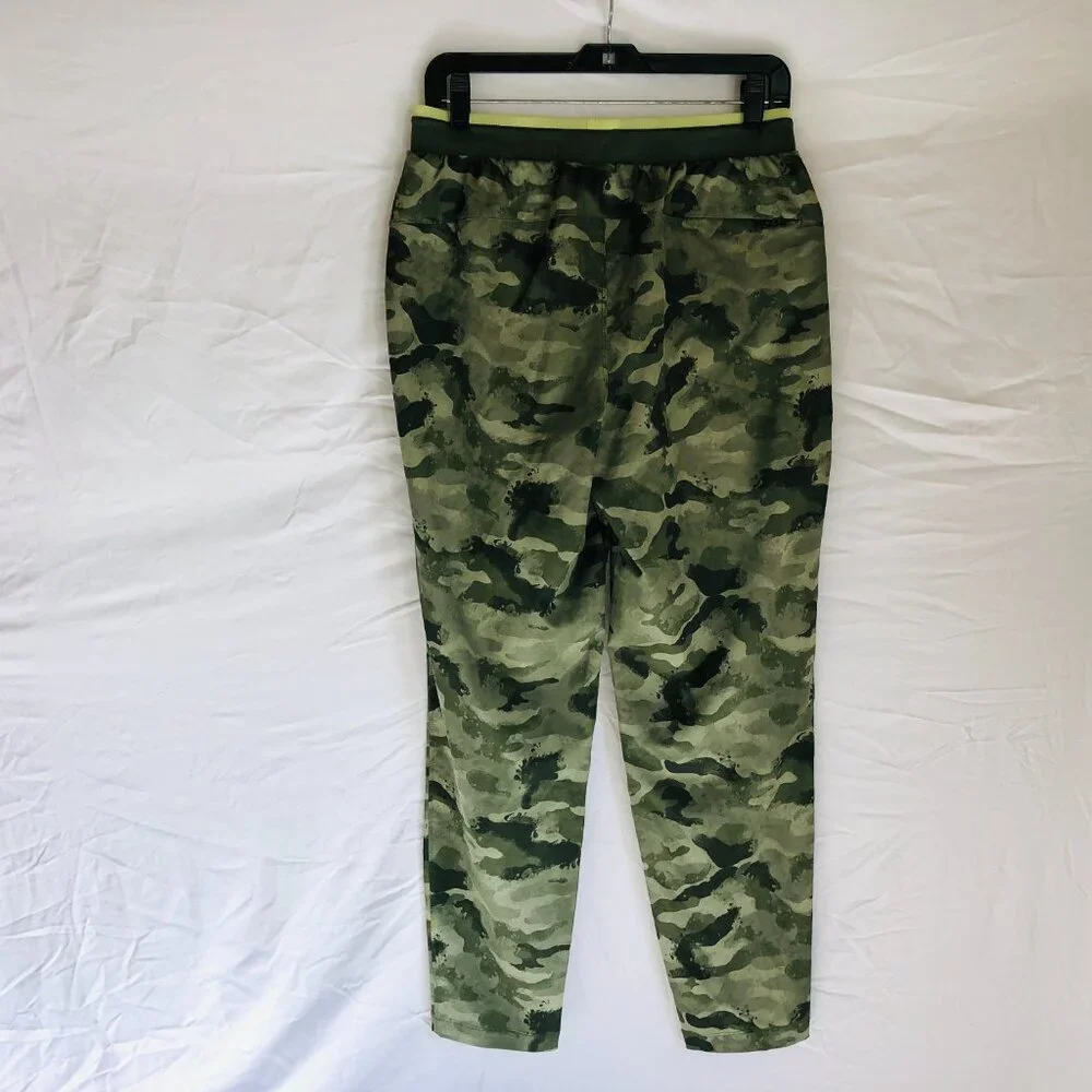 Fabletics The Fundamental‎ Jogger Pants Men's Size Small Green Camo Performance